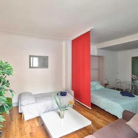 Dulong - Batignolles * Paris